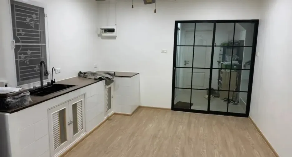 出售 3 卧室 独立屋 在 Nikhom Phatthana, Rayong