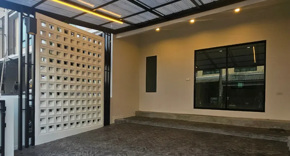 For rent 3 bedrooms townhouse in Bang Bua Thong, Nonthaburi