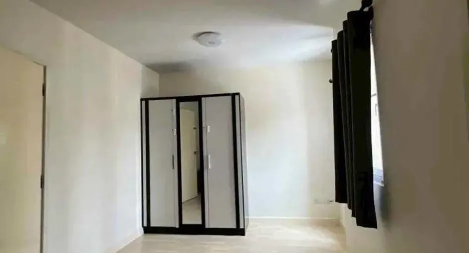 For rent 3 ベッドルーム townhouse in Pak Kret, Nonthaburi