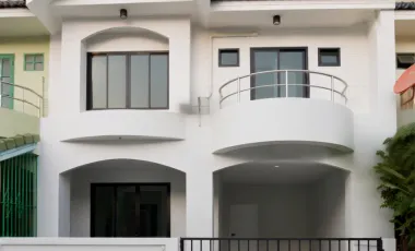 For rent 4 bedrooms townhouse in Bang Bua Thong, Nonthaburi