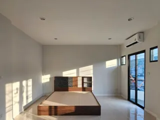 For rent 4 bedrooms townhouse in Bang Bua Thong, Nonthaburi