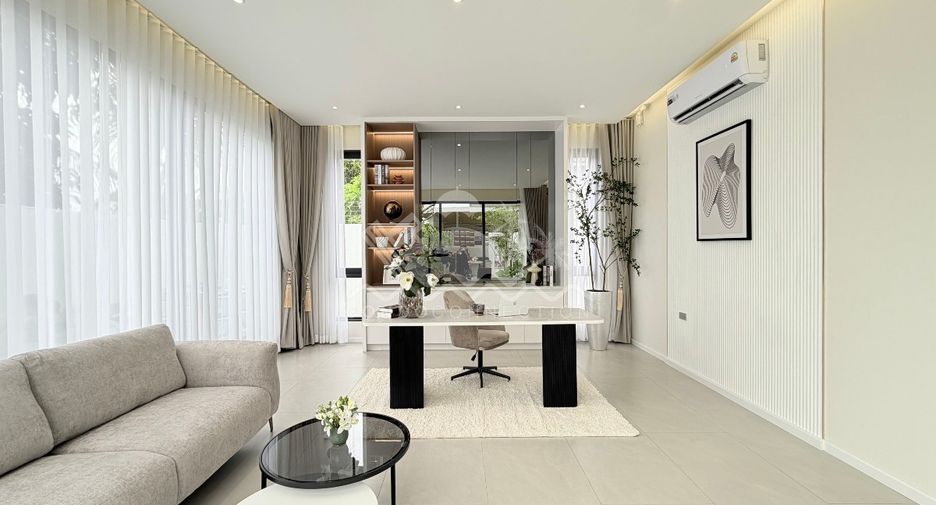 Casa en venta de 5 habitaciones en Bang Lamung, Chonburi