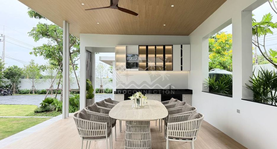 Casa en venta de 5 habitaciones en Bang Lamung, Chonburi
