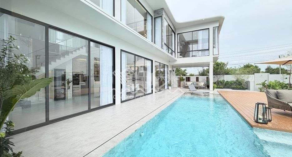 Casa en venta de 5 habitaciones en Bang Lamung, Chonburi