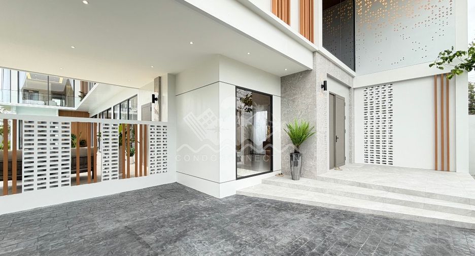 Casa en venta de 5 habitaciones en Bang Lamung, Chonburi