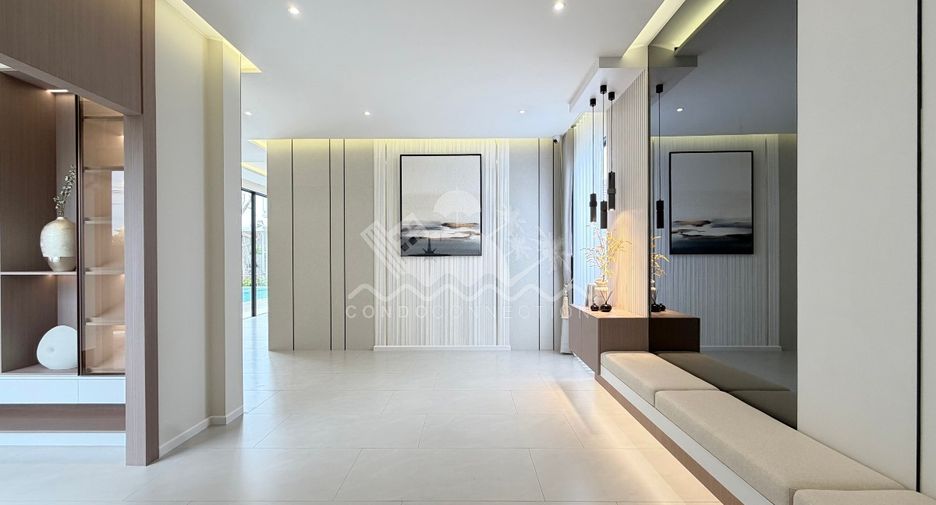 Casa en venta de 5 habitaciones en Bang Lamung, Chonburi