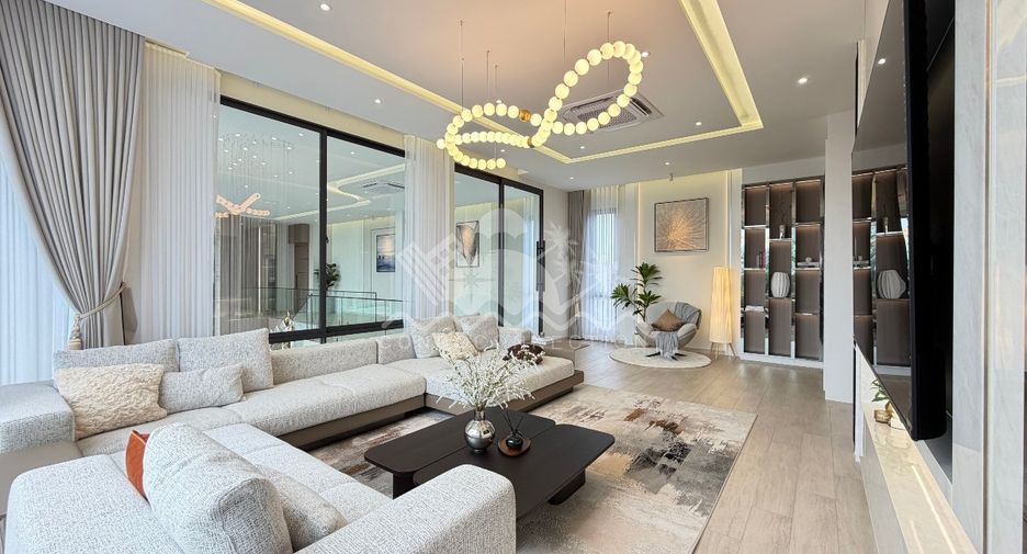 Casa en venta de 5 habitaciones en Bang Lamung, Chonburi