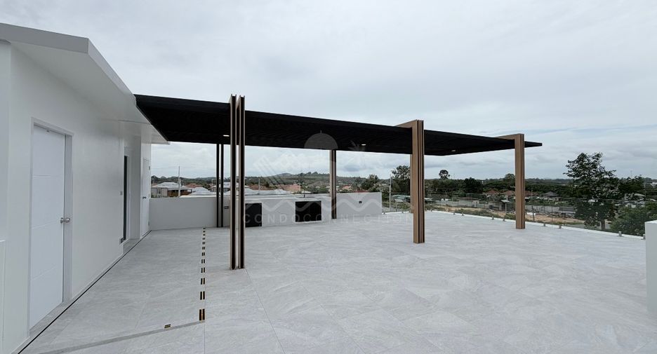 Casa en venta de 5 habitaciones en Bang Lamung, Chonburi