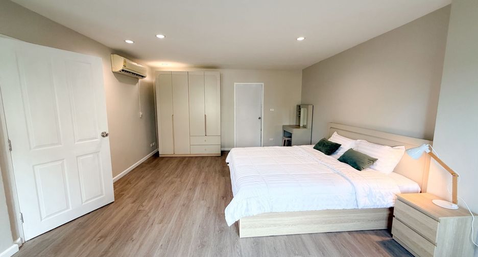 For rent 2 bedrooms condo in Mueang Phuket, Phuket