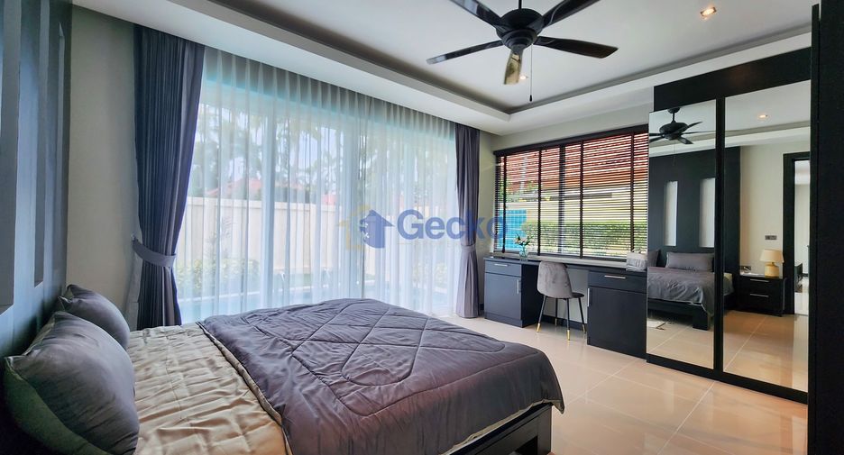 For sale 4 bedrooms house in Bang Lamung, Chonburi