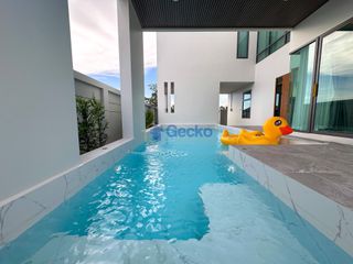 Casa en venta de 4 habitaciones en Bang Lamung, Chonburi