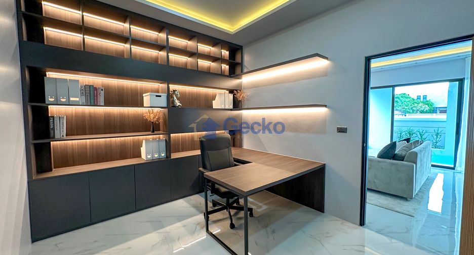 Casa en venta de 4 habitaciones en Bang Lamung, Chonburi
