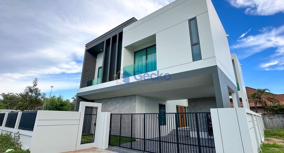 Casa en venta de 4 habitaciones en Bang Lamung, Chonburi