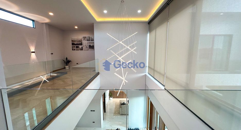 Casa en venta de 4 habitaciones en Bang Lamung, Chonburi