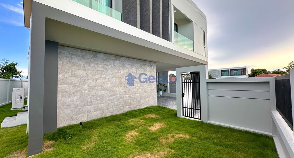 Casa en venta de 4 habitaciones en Bang Lamung, Chonburi