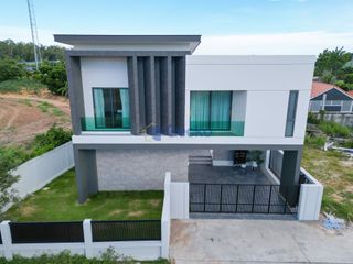 Casa en venta de 4 habitaciones en Bang Lamung, Chonburi