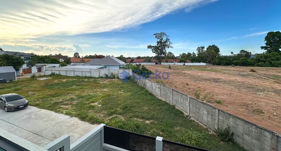 Casa en venta de 4 habitaciones en Bang Lamung, Chonburi