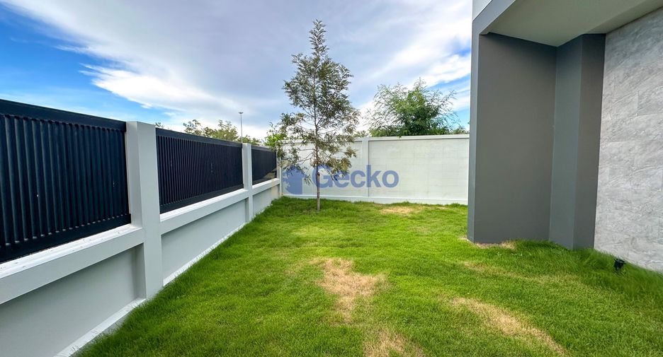 Casa en venta de 4 habitaciones en Bang Lamung, Chonburi