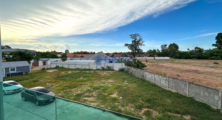 Casa en venta de 4 habitaciones en Bang Lamung, Chonburi