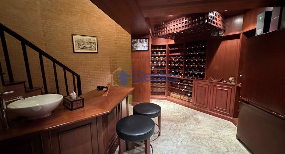 Haus zum Kauf mit 4 Zimmer in Huay Yai, Pattaya