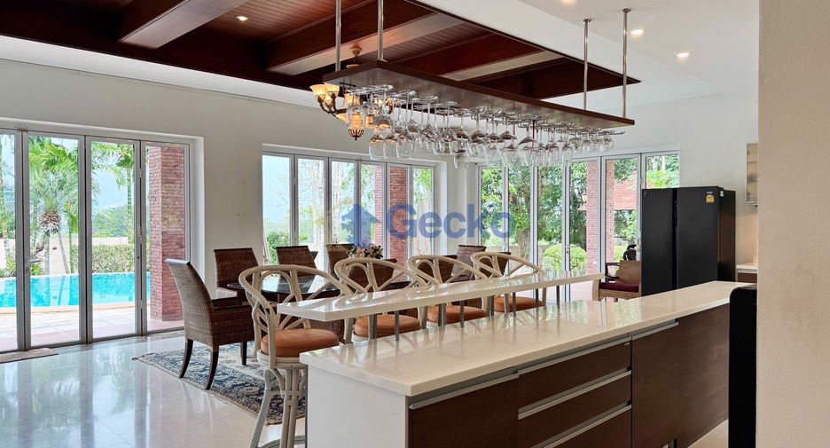 Haus zum Kauf mit 4 Zimmer in Huay Yai, Pattaya