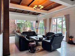 Haus zum Kauf mit 4 Zimmer in Bang Lamung, Chonburi