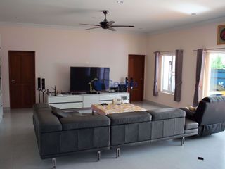 Casa en venta de 4 habitaciones en Bang Lamung, Chonburi