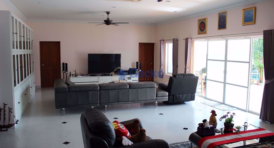 Casa en venta de 4 habitaciones en Bang Lamung, Chonburi