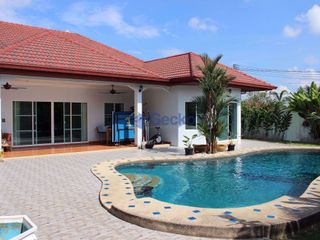Casa en venta de 4 habitaciones en Bang Lamung, Chonburi