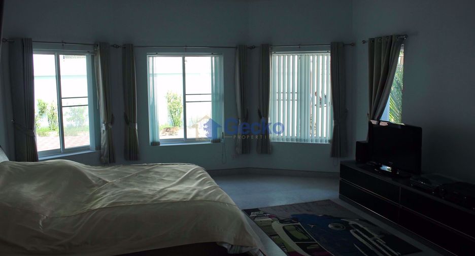 Casa en venta de 4 habitaciones en Bang Lamung, Chonburi