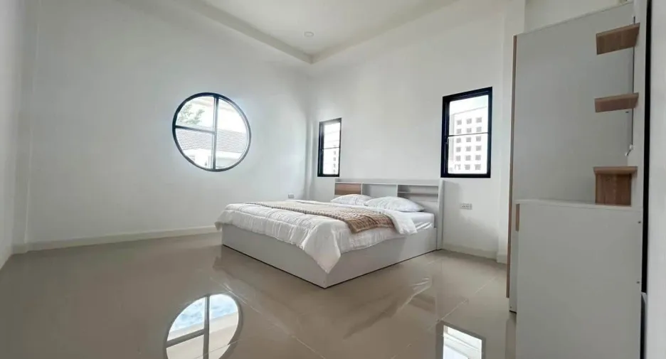 À louer 3 chambres maison à Hang Dong, Chiang Mai