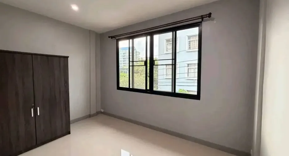 Reihenhaus zur Miete mit 2 Zimmer in Chatuchak, Bangkok