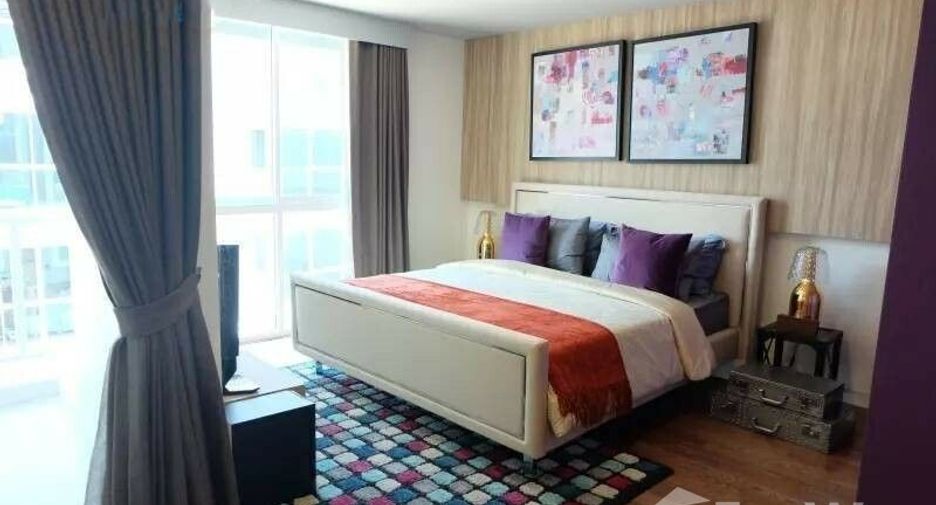 Casa adosada en venta de 3 habitaciones en Yan Nawa, Bangkok