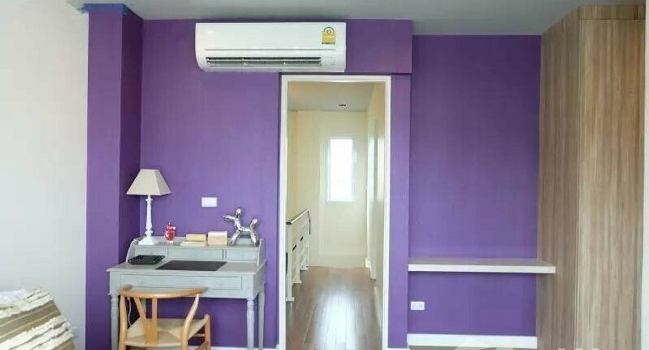 Casa adosada en venta de 3 habitaciones en Yan Nawa, Bangkok