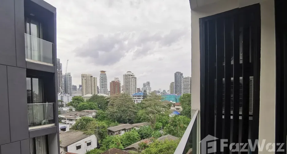 For sale 2 bedrooms condo in Khlong Toei, Bangkok