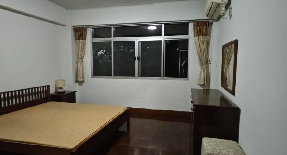 À louer 3 chambres appartement à Khlong Toei, Bangkok