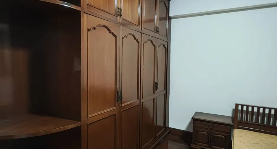 À louer 3 chambres appartement à Khlong Toei, Bangkok