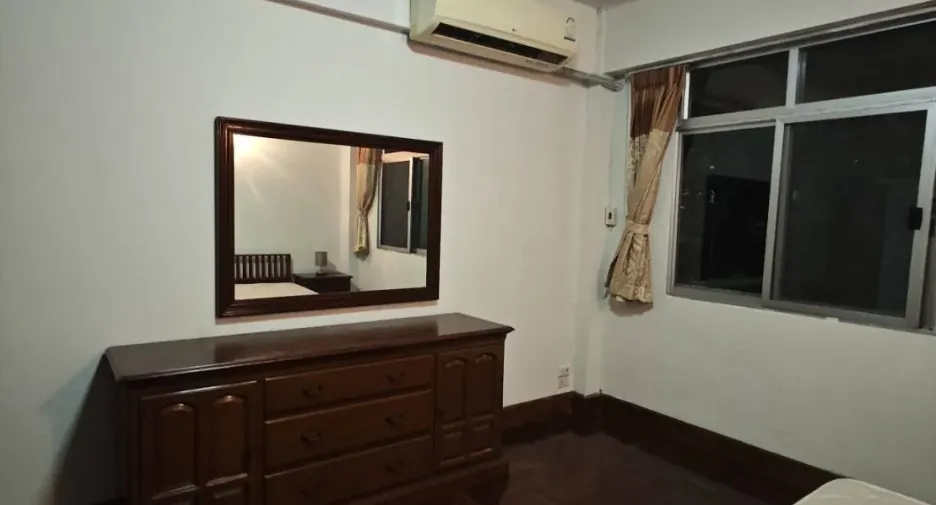 À louer 3 chambres appartement à Khlong Toei, Bangkok