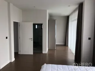 For rent 4 bedrooms house in Bang Kapi, Bangkok