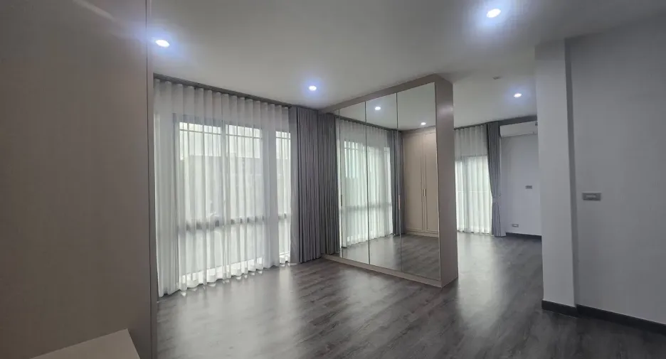 出租 3 卧室 独立屋 在 Suan Luang, 曼谷