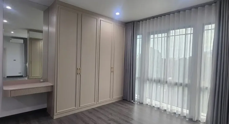 出租 3 卧室 独立屋 在 Suan Luang, 曼谷