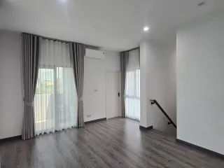 出租 3 卧室 独立屋 在 Suan Luang, 曼谷