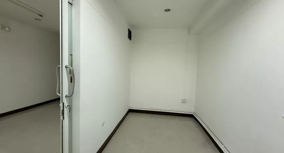 For rent office in Din Daeng, Bangkok