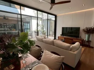 For rent そして for sale office in Mueang Samut Prakan, Samut Prakan