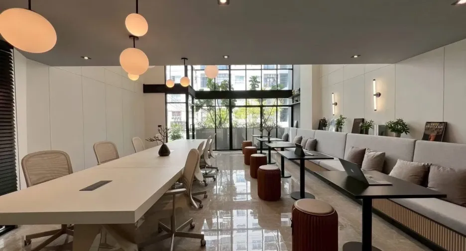 For rent そして for sale office in Mueang Samut Prakan, Samut Prakan