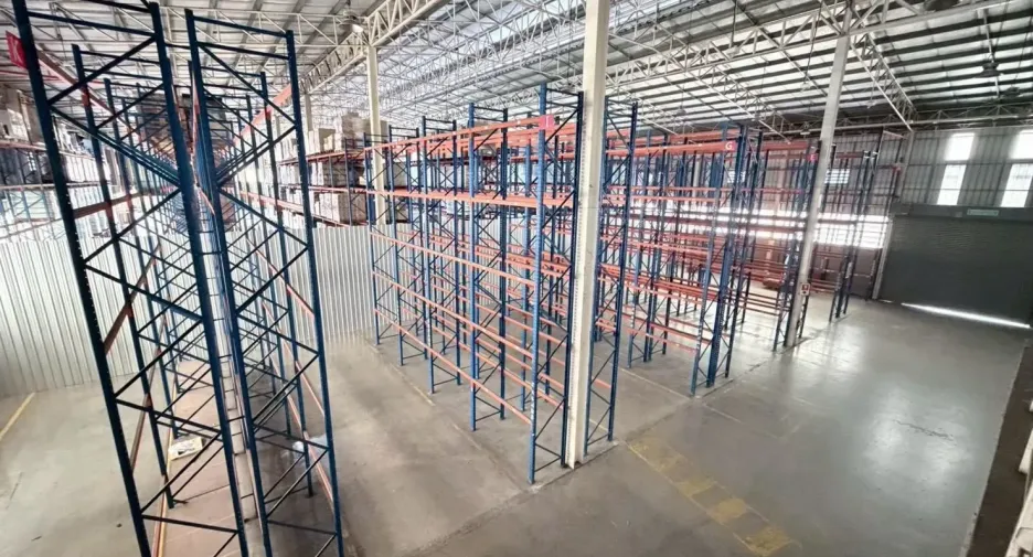 For rent warehouse in Bang Sue, Bangkok