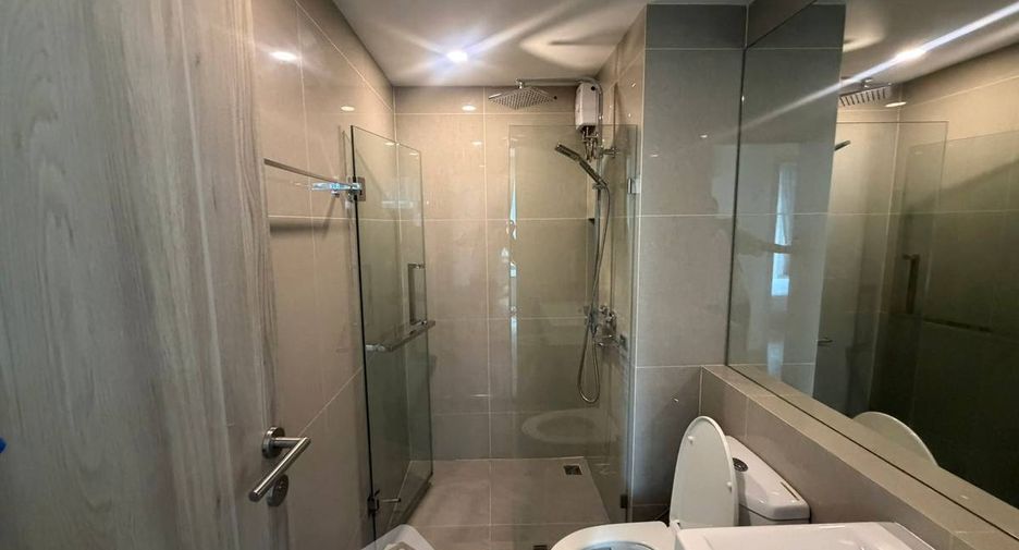 For rent 2 bedrooms condo in Phra Khanong, Bangkok