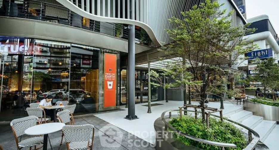 For rent 2 bedrooms condo in Watthana, Bangkok