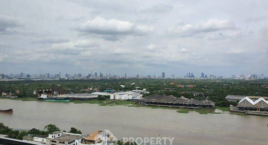 Condo en alquiler de 2 habitaciones en Yan Nawa, Bangkok