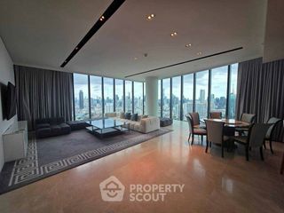 For rent 3 bedrooms condo in Khlong San, Bangkok
